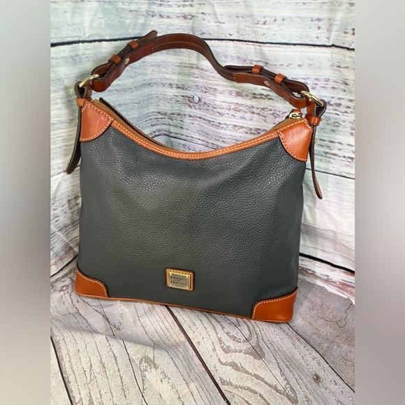 Dooney & Bourke Handbags - NWOT Dooney & Bourke Shoulder Bag with COA